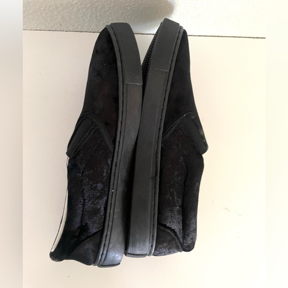 CHARLES ALBERT woman’s black slip on faux suede sneakers size- various - Picture 8 of 10